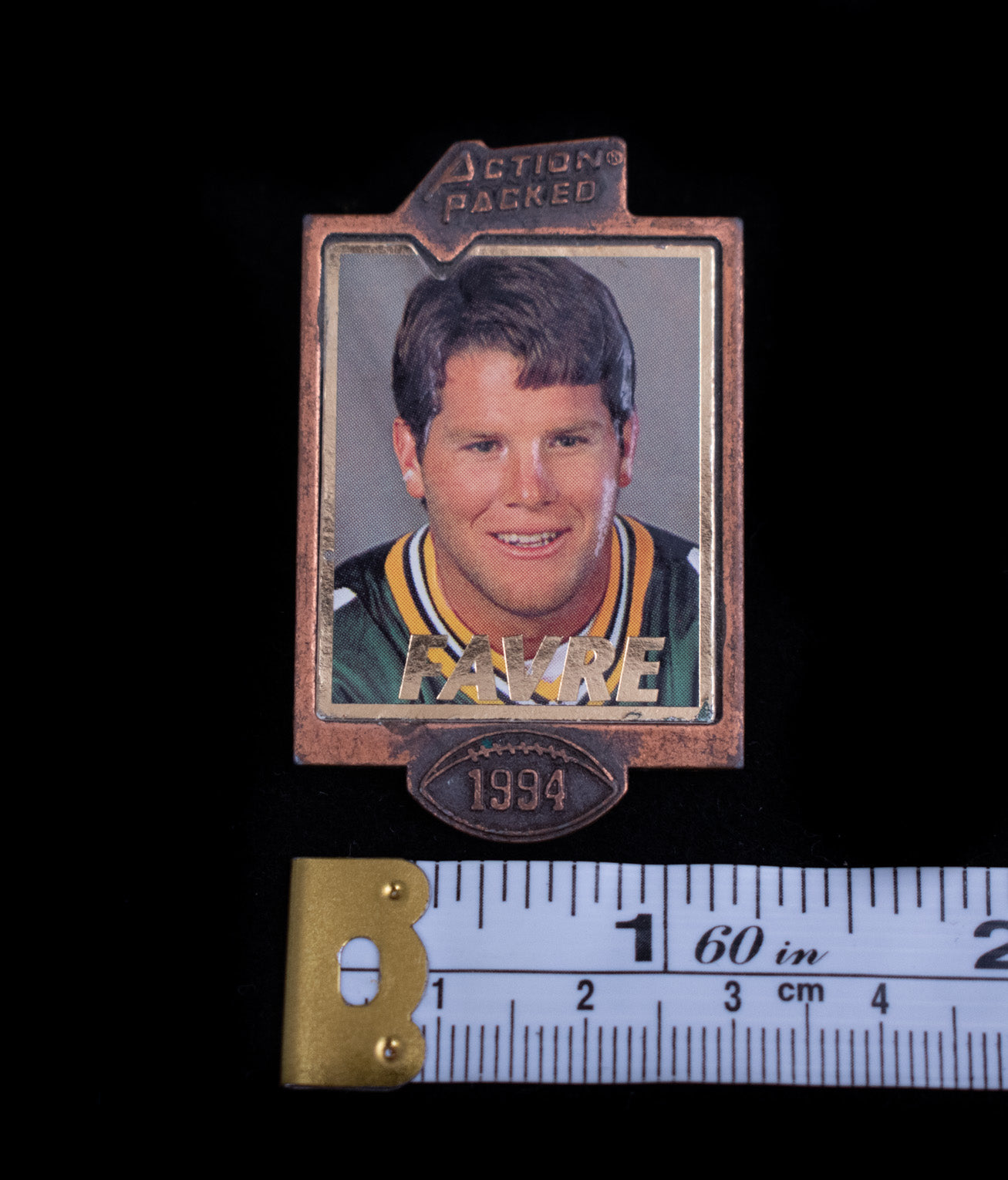 1994 ACTION PACKED FOOTBALL BRETT FAVRE QUARTERBACK CLUB LAPEL PIN PACKERS