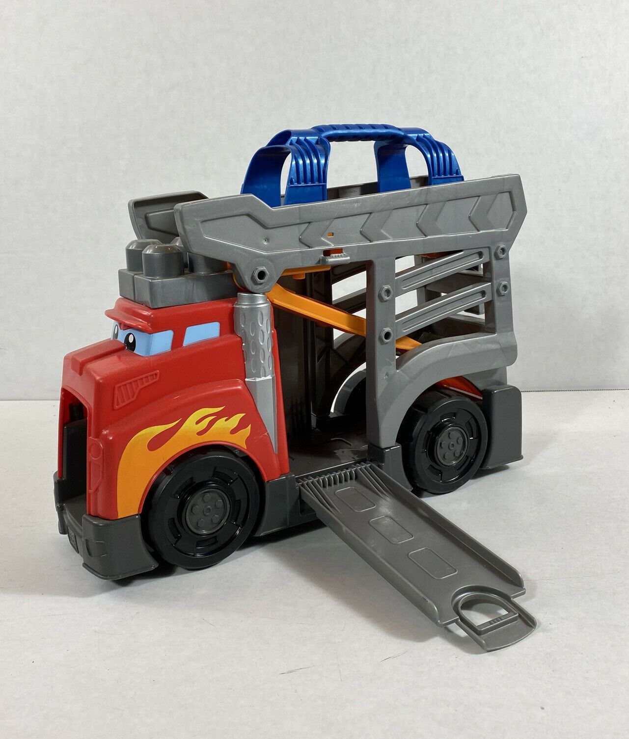 Mega Bloks Fast Tracks Racing Rig w/ 2 Yellow Racers- preowned