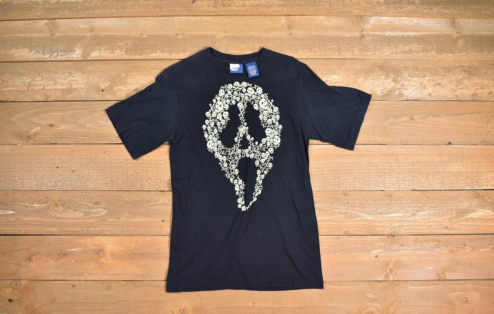 Halloween Haunted t shirt mens small 34/36 Authentic Branded Used black T skulls