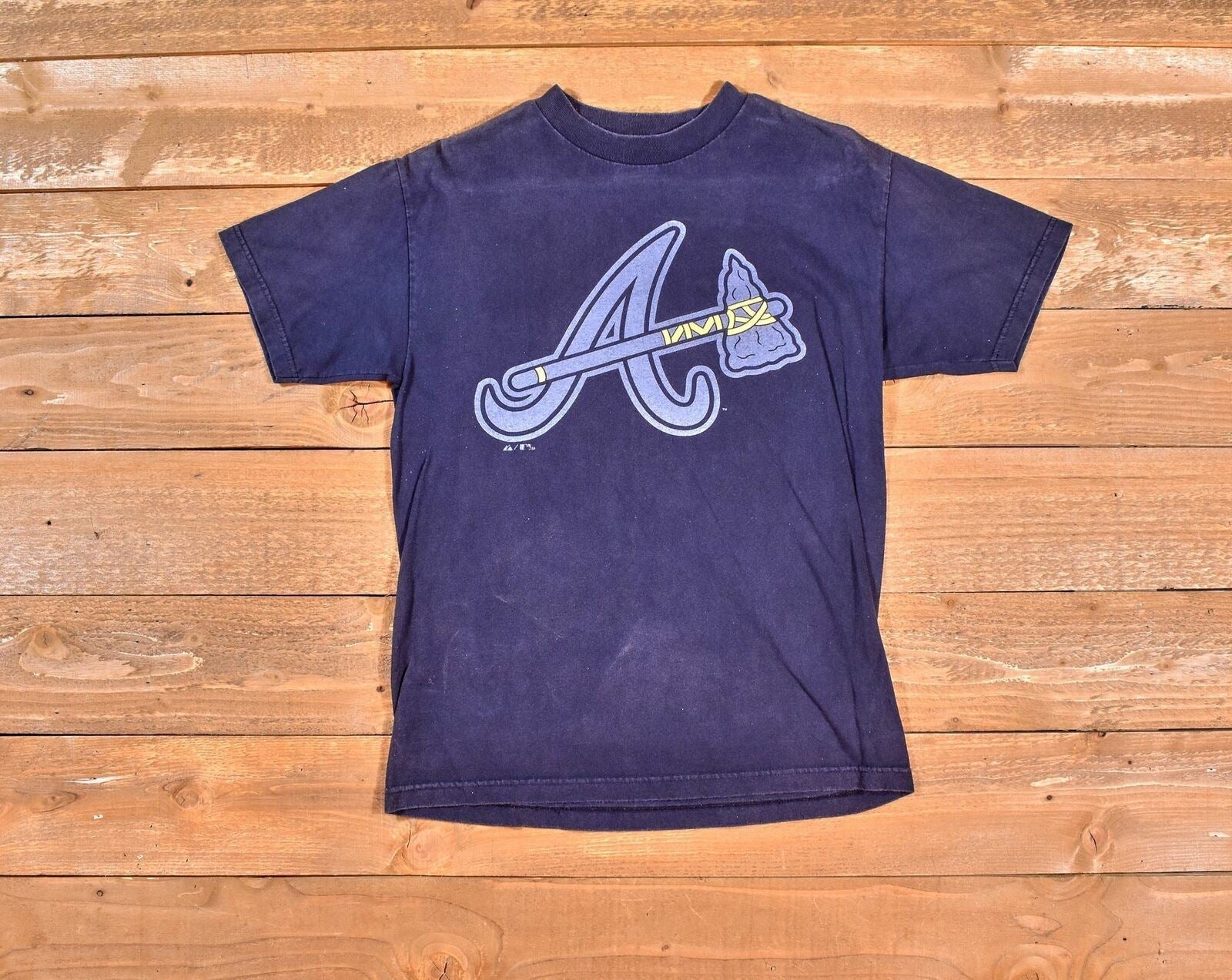 Atlanta Braves mens t-shirt MLB Baseball Shirt Authentic Medium Majestic Used Faded
