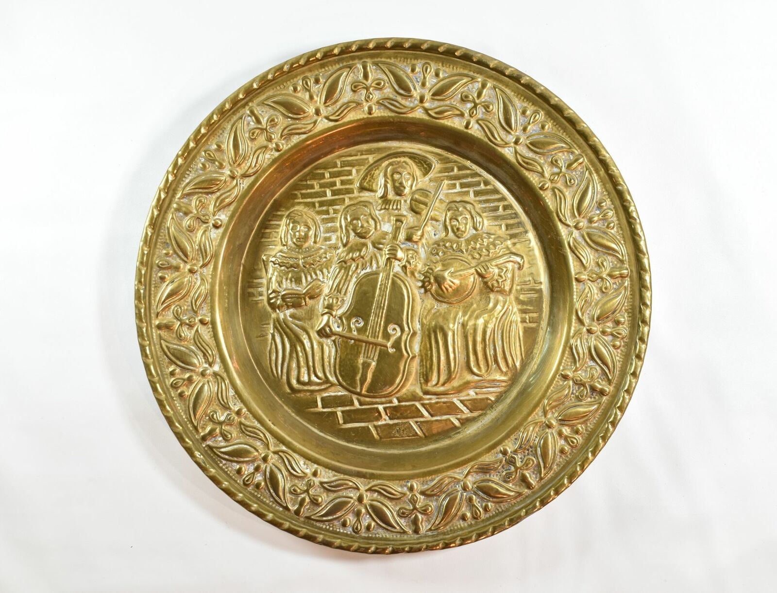 PEERAGE WALL HANGING PLATE EMBOSSED BRASS Pilgrim Musical Group