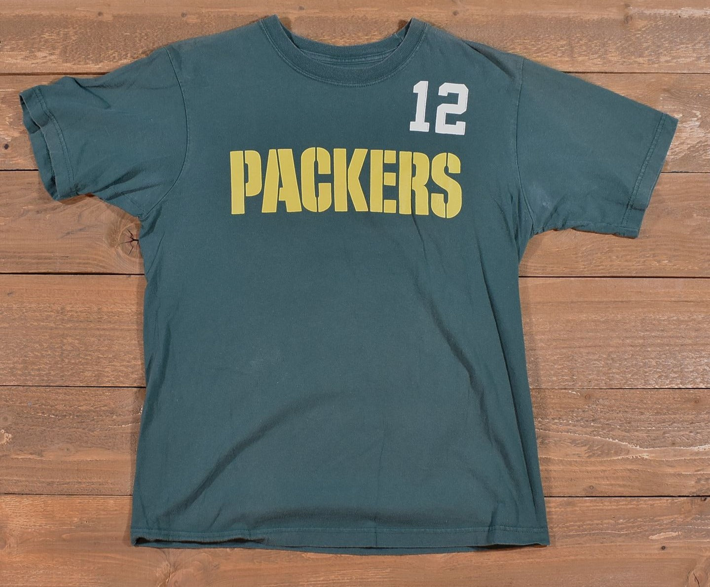 Green Bay Packers Medium Mens T shirt Faded used Shirt 12 Rodgers Retro Style Shirt