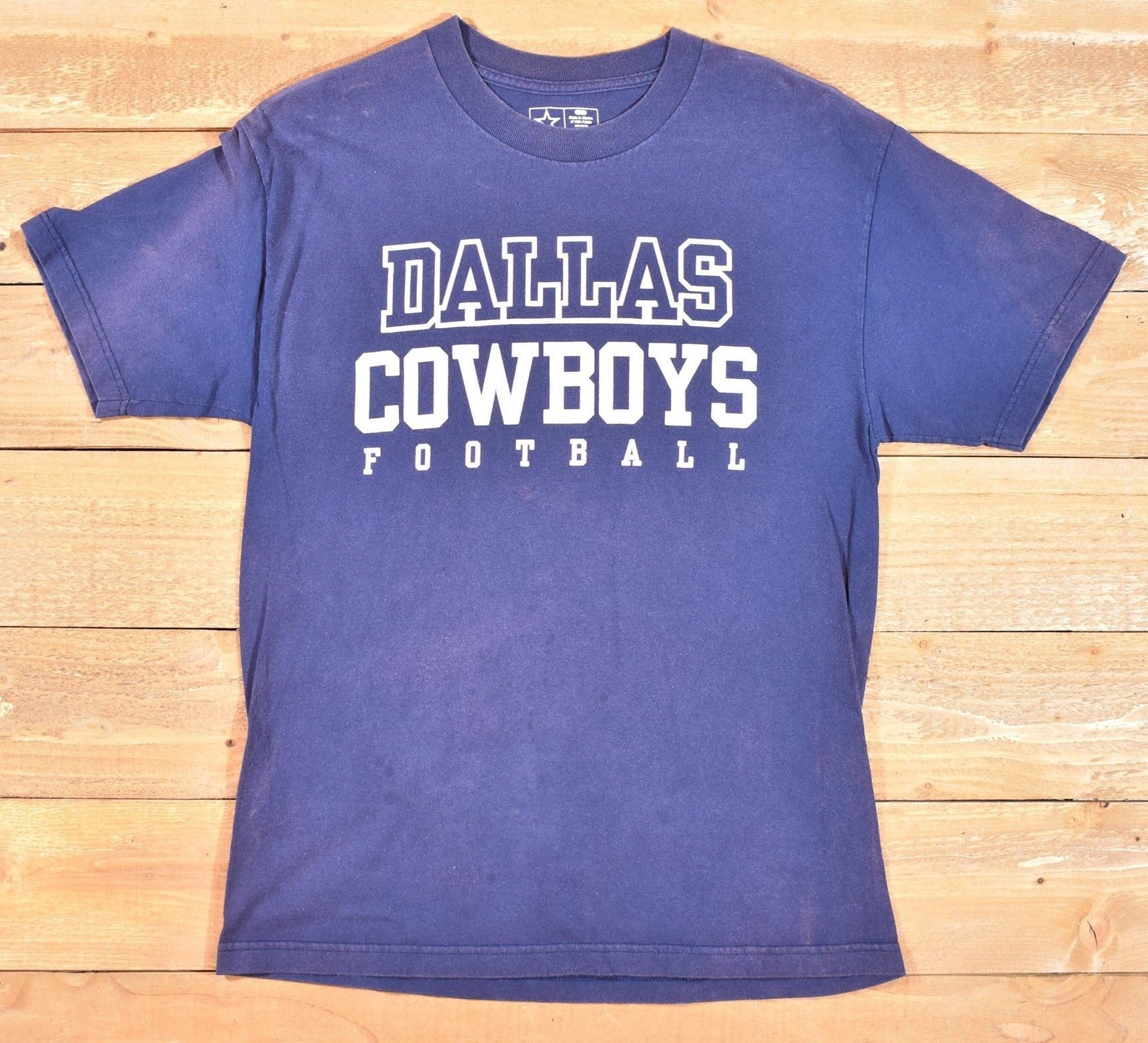 Dallas Cowboys mens t shirt Medium sized Authentic NFL Football Tee Used