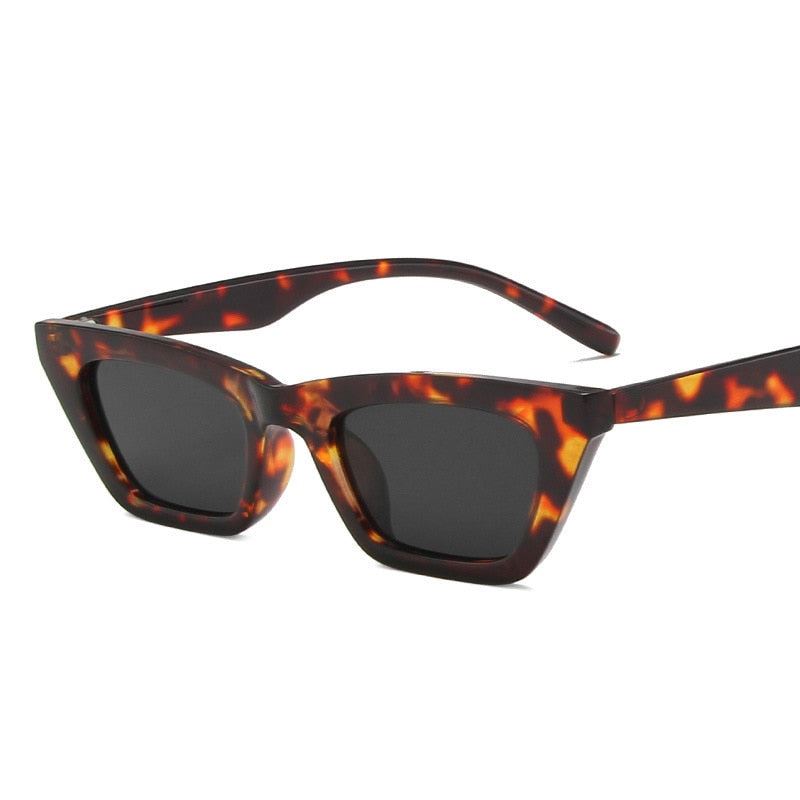 DYTYMJ New Cat Eye Sunglasses Women Fashion Mirror Sunglasses for Women Luxury G