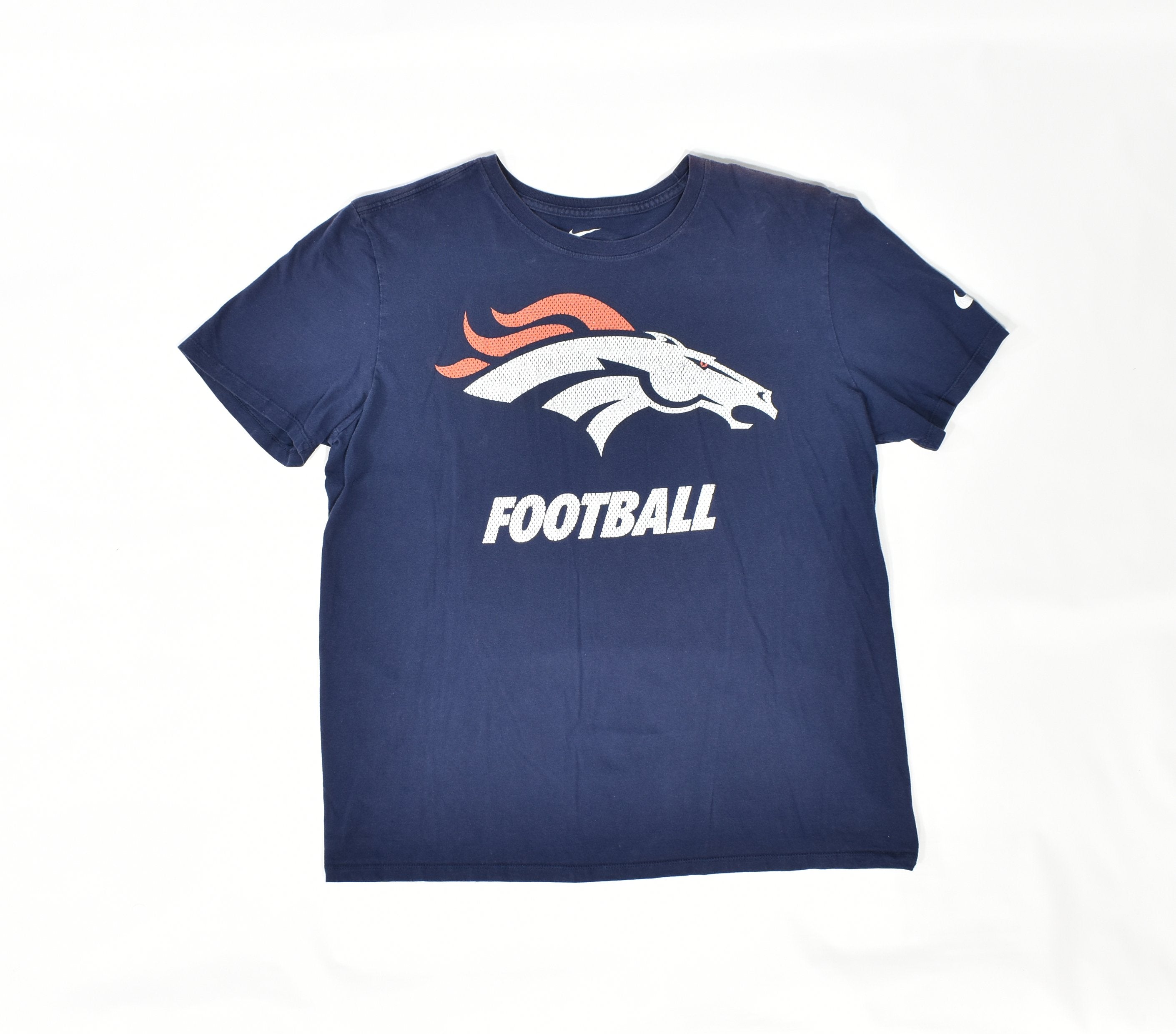 Broncos Denver NFL Football NIKE t shirt large SUN DAMAGED SHOULDERS Used