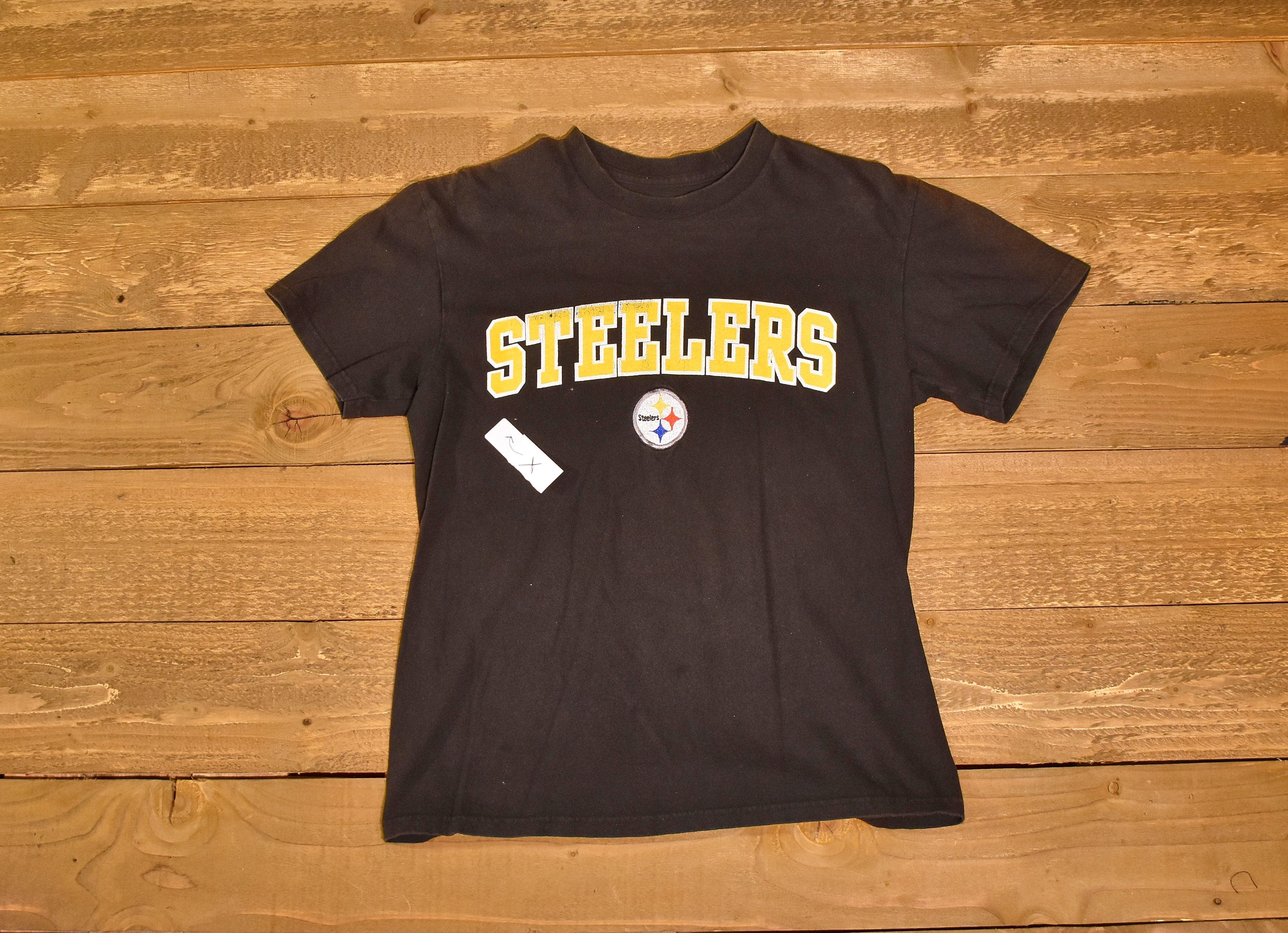 Steelers Football mens M t shirt Team Apparel NFL Used Sun Damaged