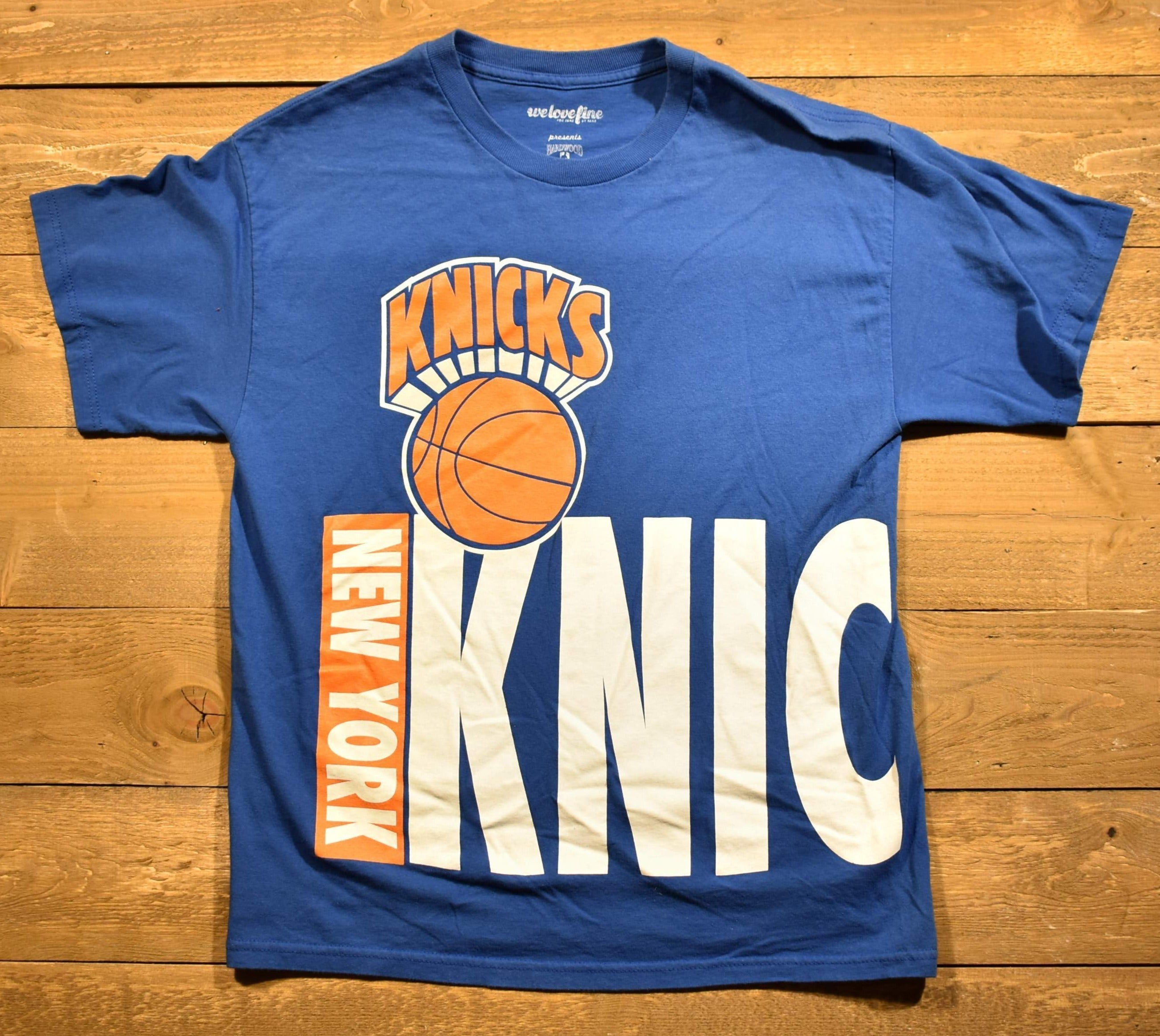 New York Knicks large blue NBA basketball T-shirt used