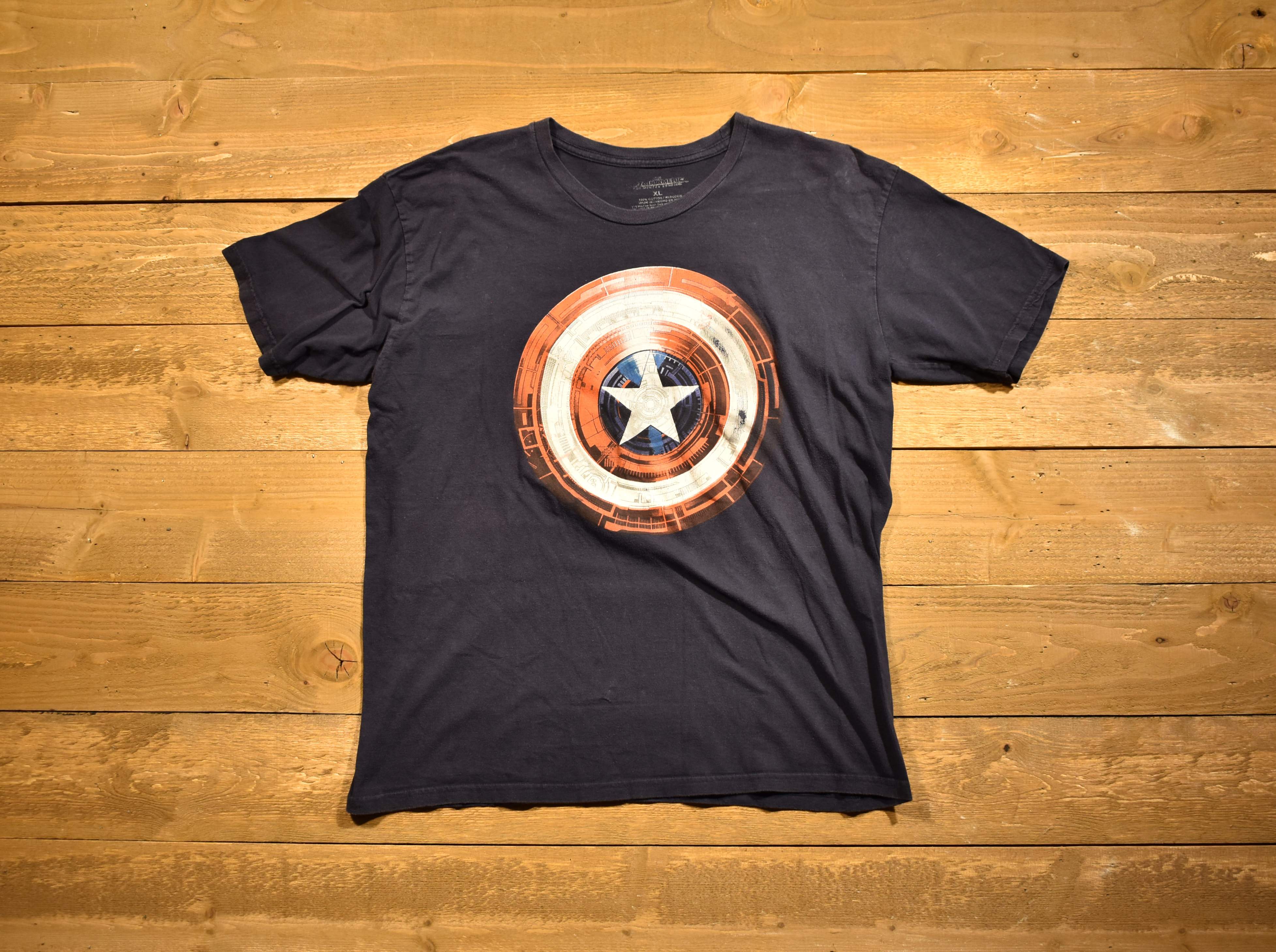 Captain America XL T-shirt marvel authentic used