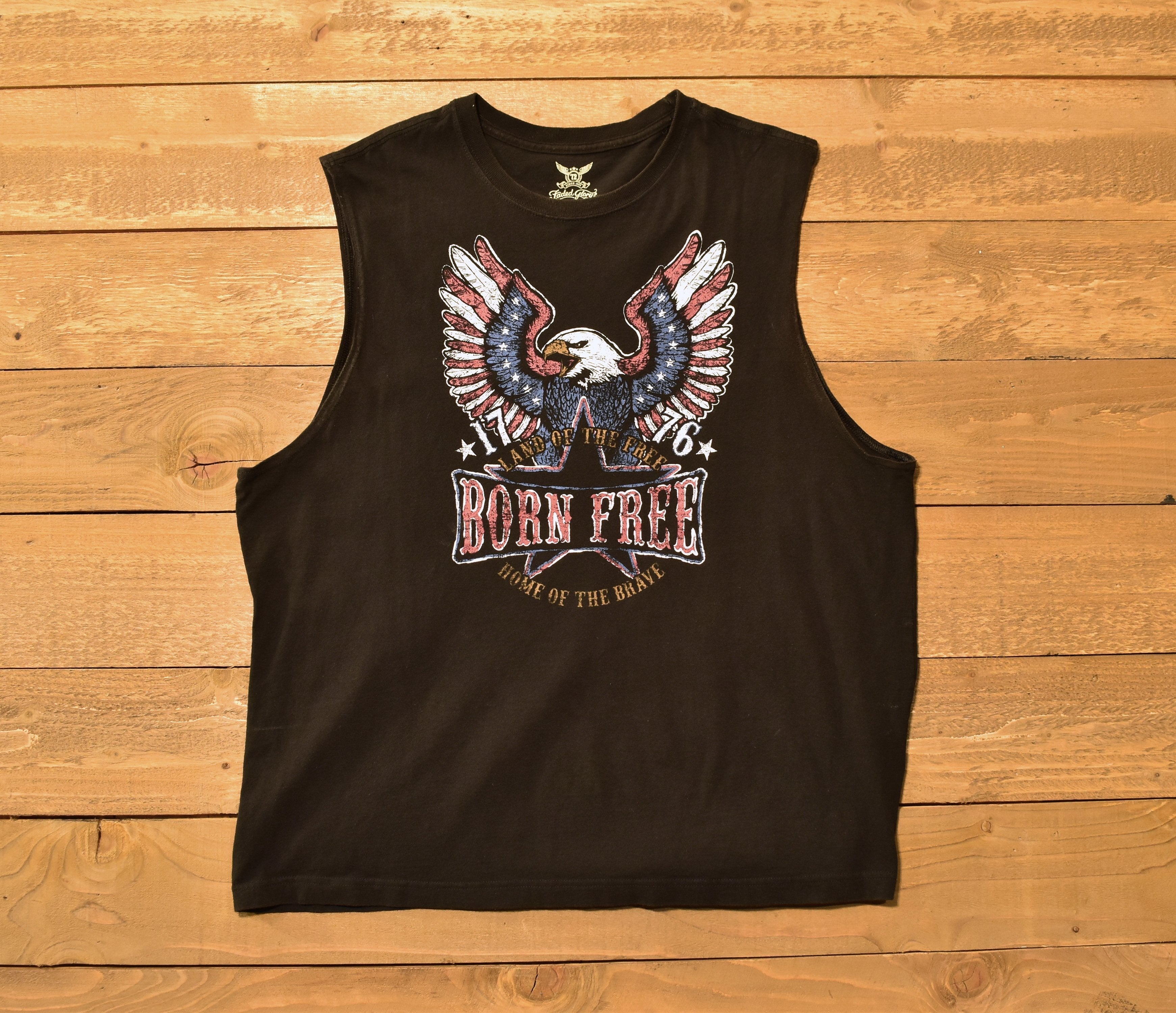 Mens Cut off tee XL Faded glory Born Free American Eagle Vintage Look Used - Vin