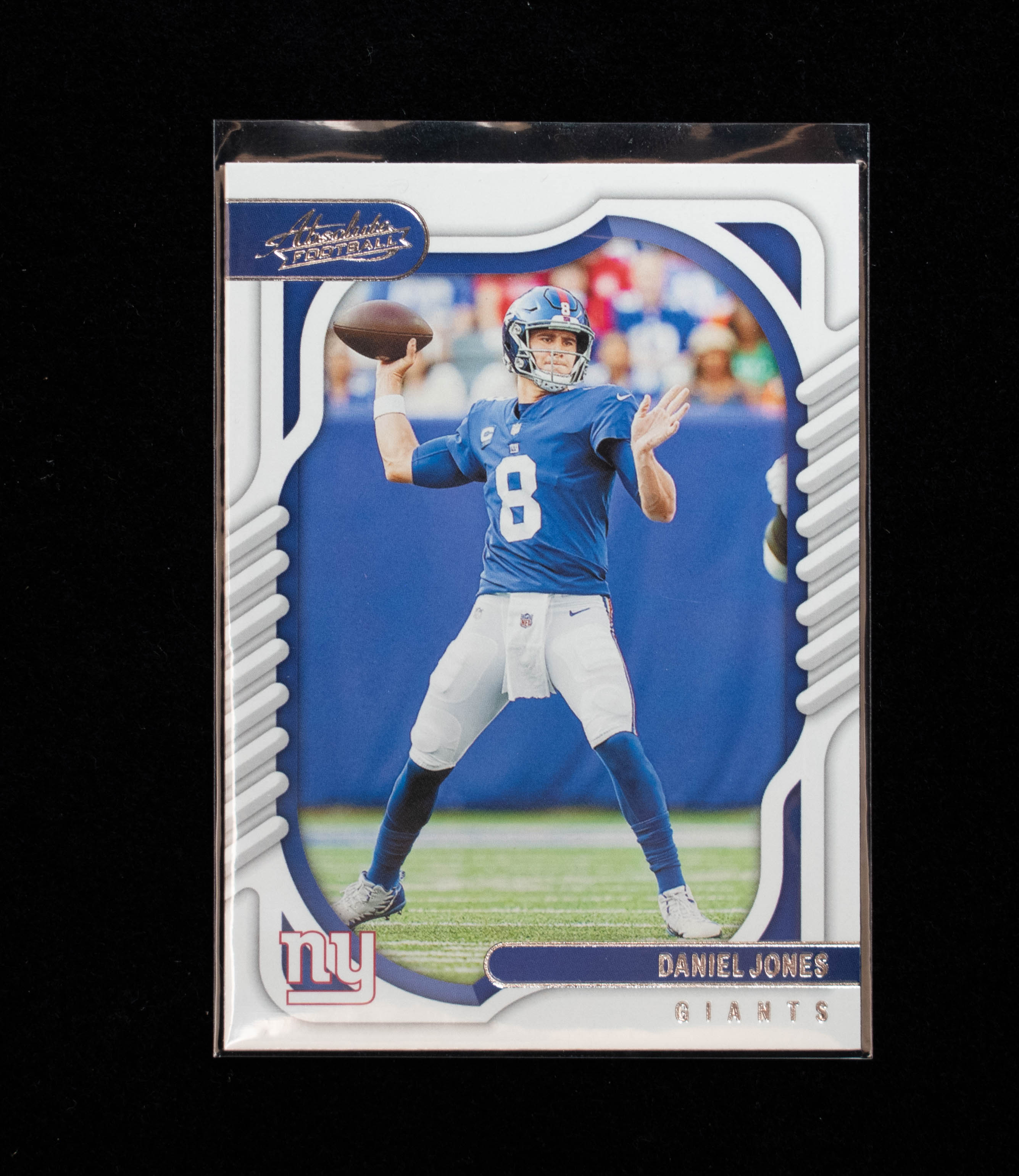 Daniel Jones 47 Panini 2022 Absolute Football Giants