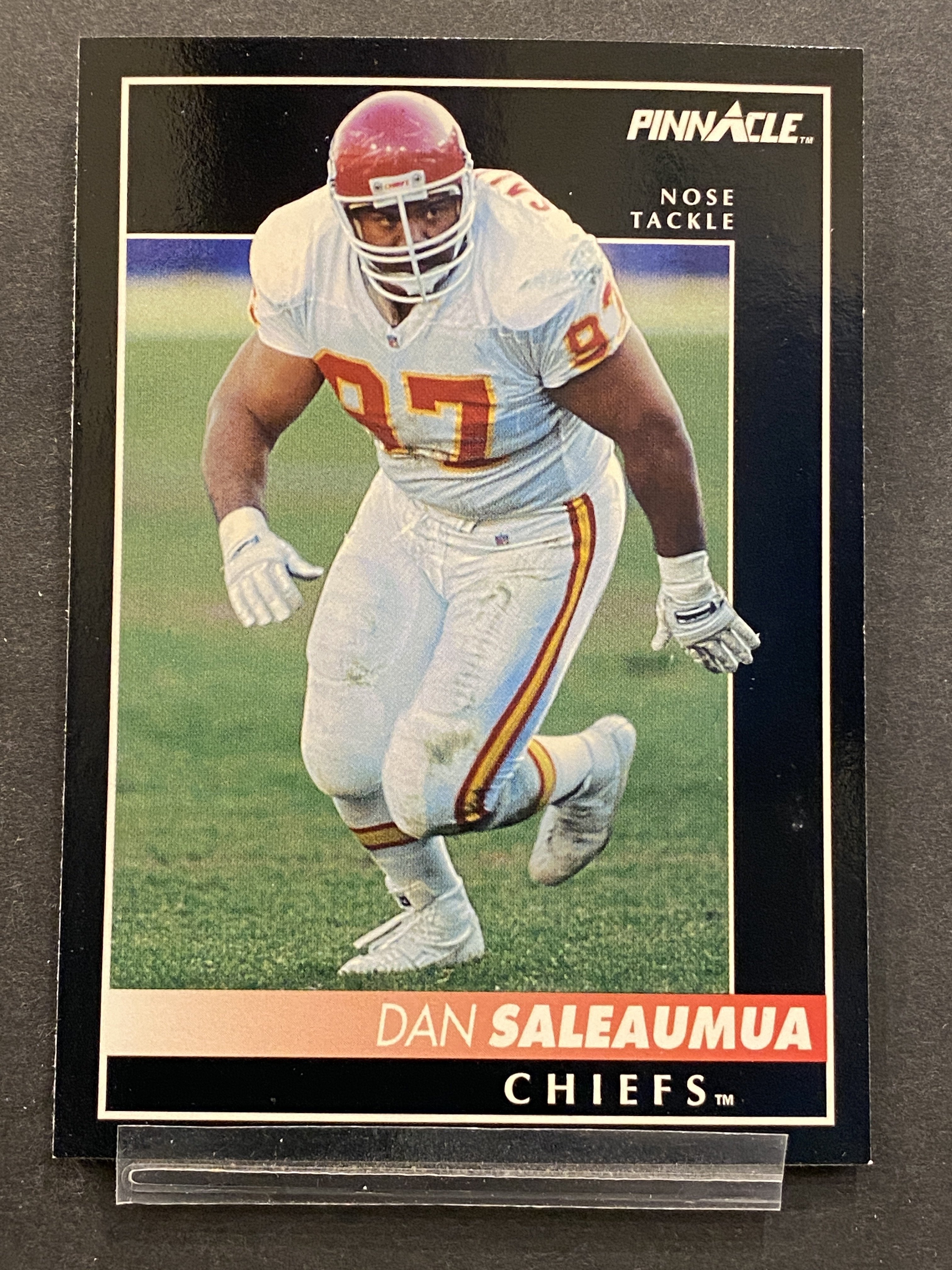 Dan Saleaumua Pinnacle Football Card Kansas City Chiefs