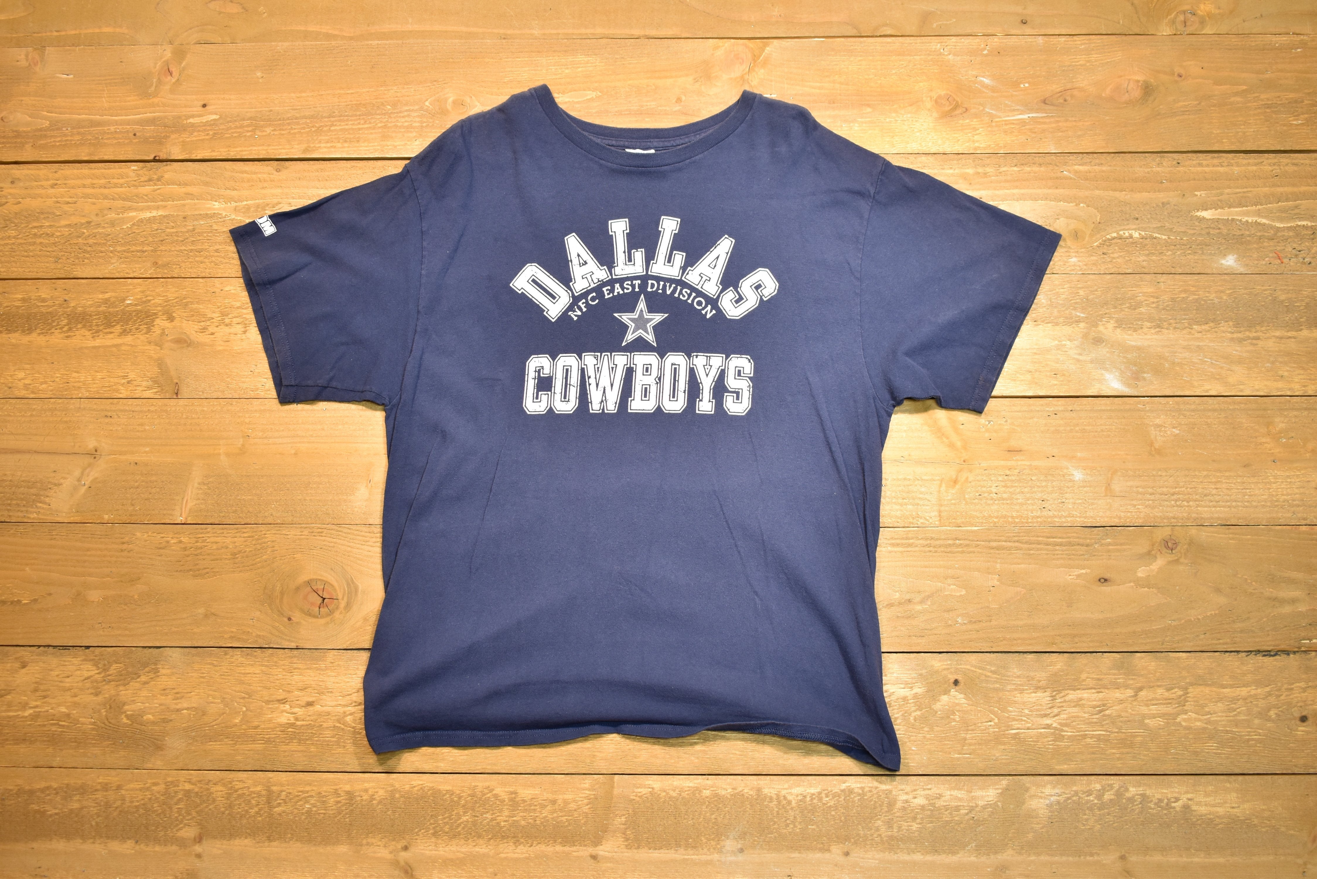 Dallas Cowboys men's T-shirt large NFL football authentic used
