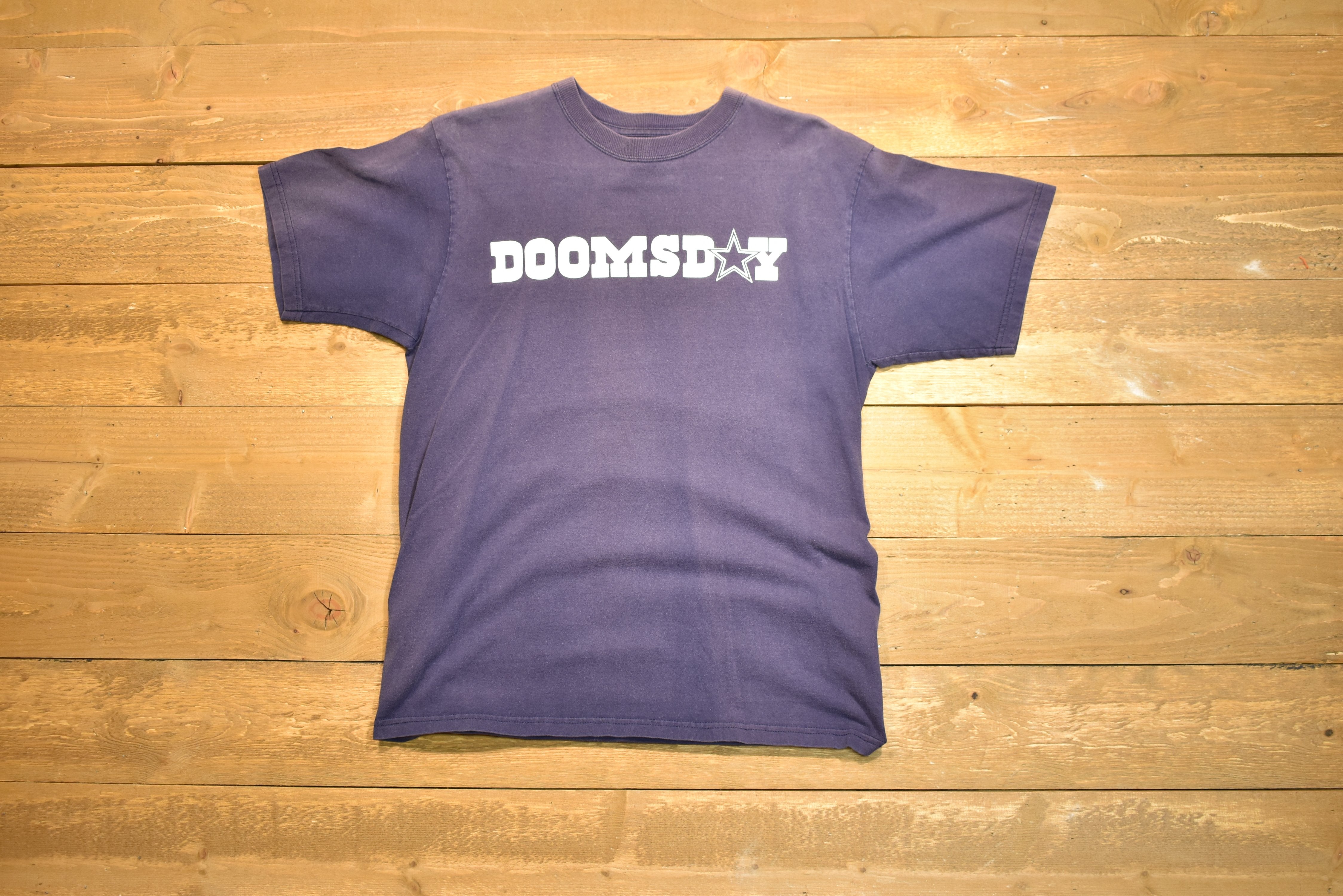 Dallas Cowboys men's T-shirt medium Reebok doomsday NFL football used faded
