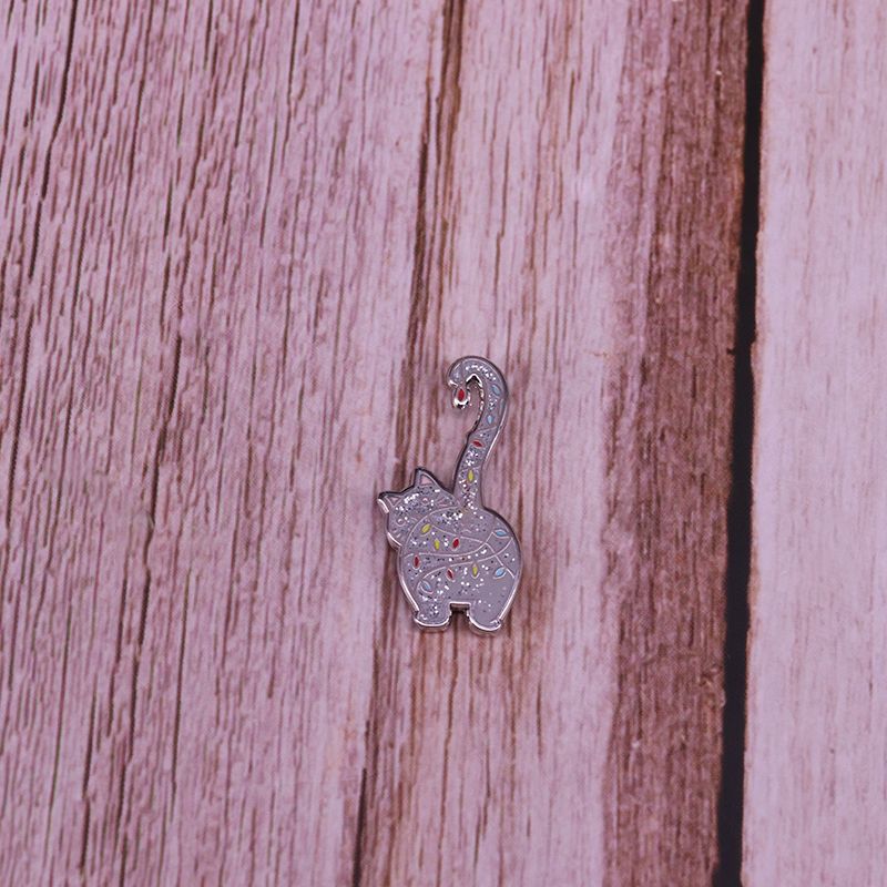 Creative silver cocked tail Cat Brooch cute flashing ANIMAL BADGE