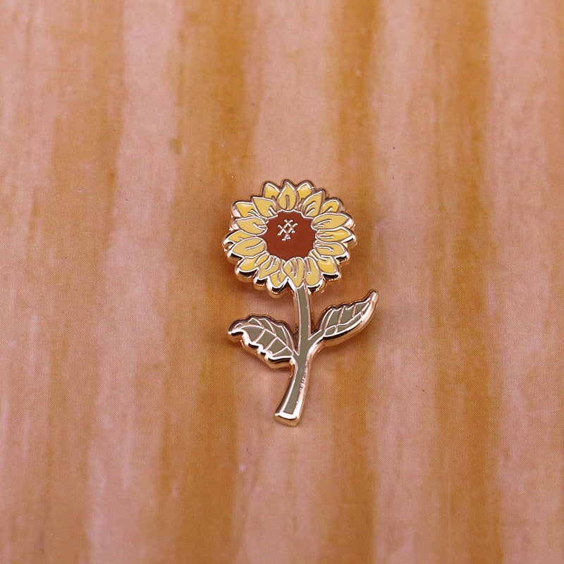 Beautiful sunflower brooch plant lover badge