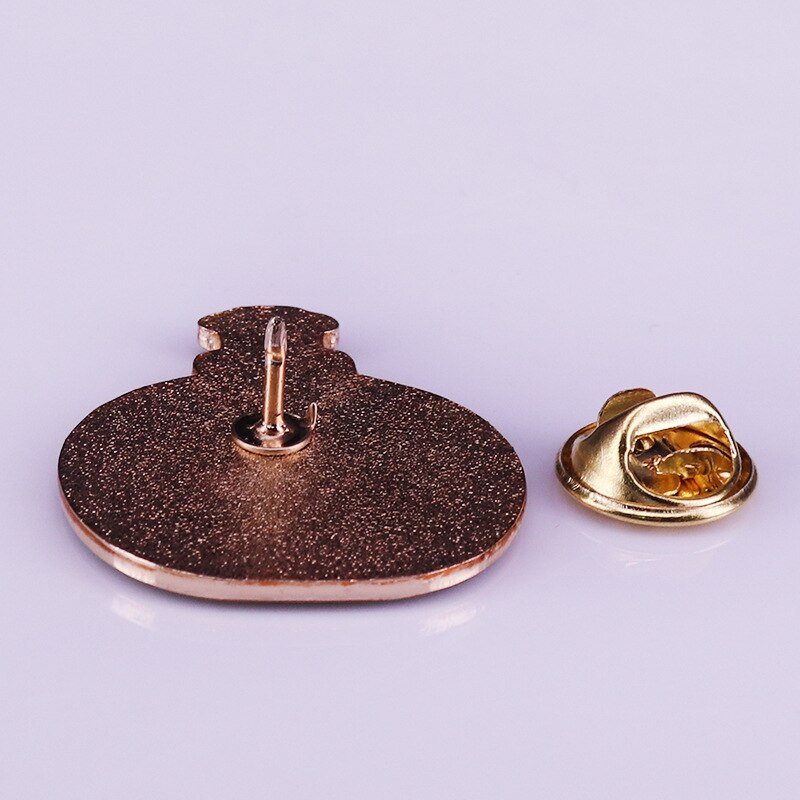 Compound decoction turned into water brooch flashing bottle badge sorcery lover
