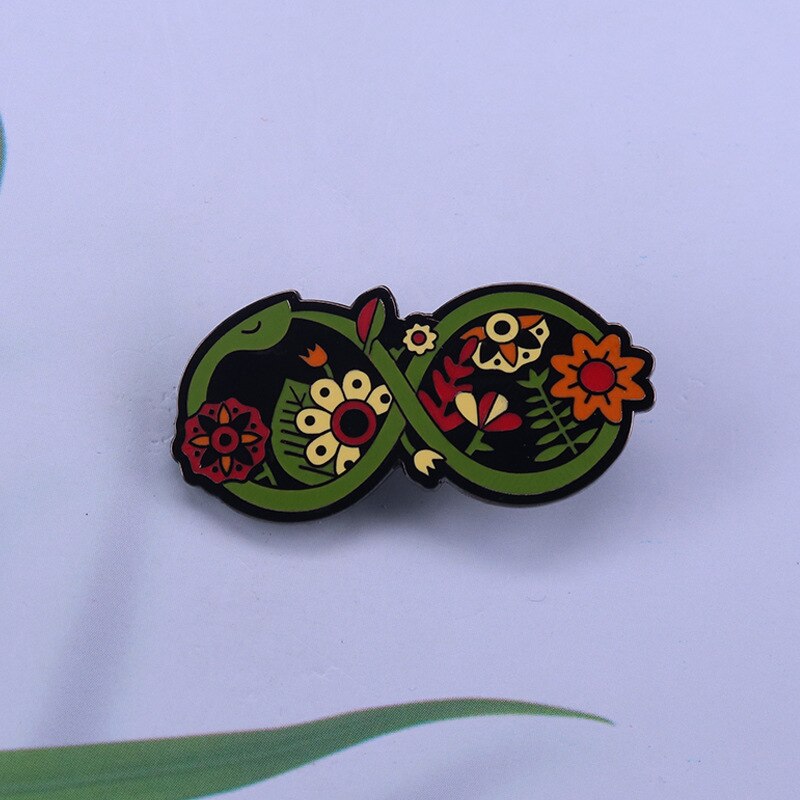 Beautiful Ouroboros Flower Brooch Cute Cartoon Animal Badge