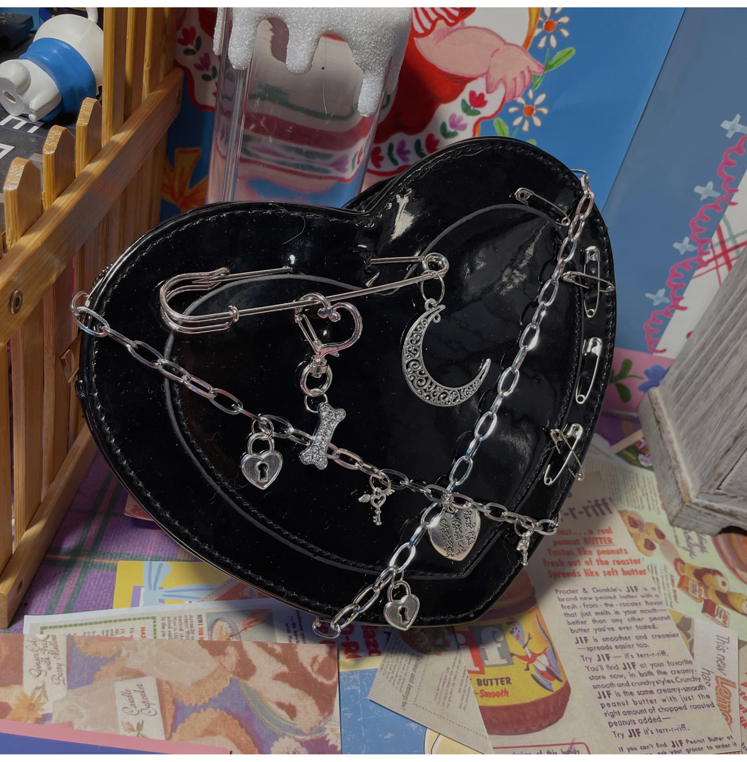 Punk Subculture Retro Gothic Sweet Lolita Heart-shaped Messenger Bags For Women
