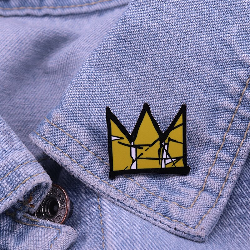 Doodle crown brooch pop art badge