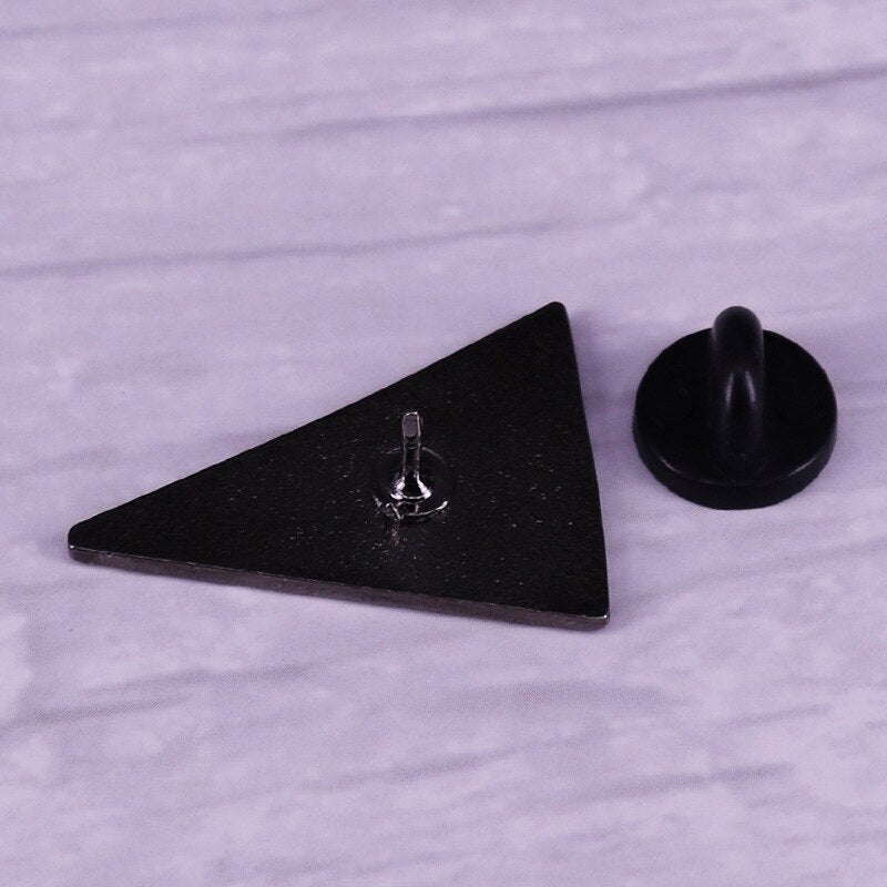 Proud weirdo brooch triangle Yellow flag badge