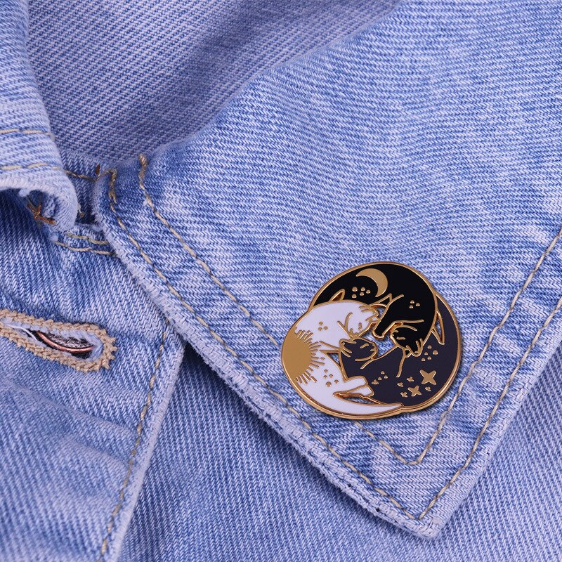 Cute cat brooch These three cats represent the sun, moon and stars cartoon animal badges