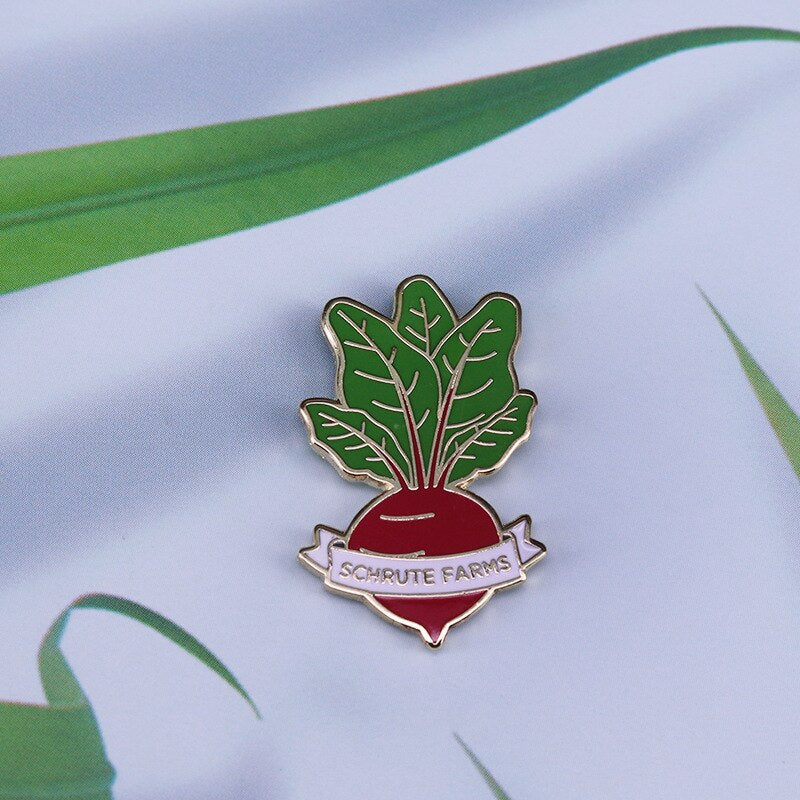 Schluter Farm Beet Vegetarian Brooch Carrot Badge American Drama Office Fan Lovers Accessories Pin