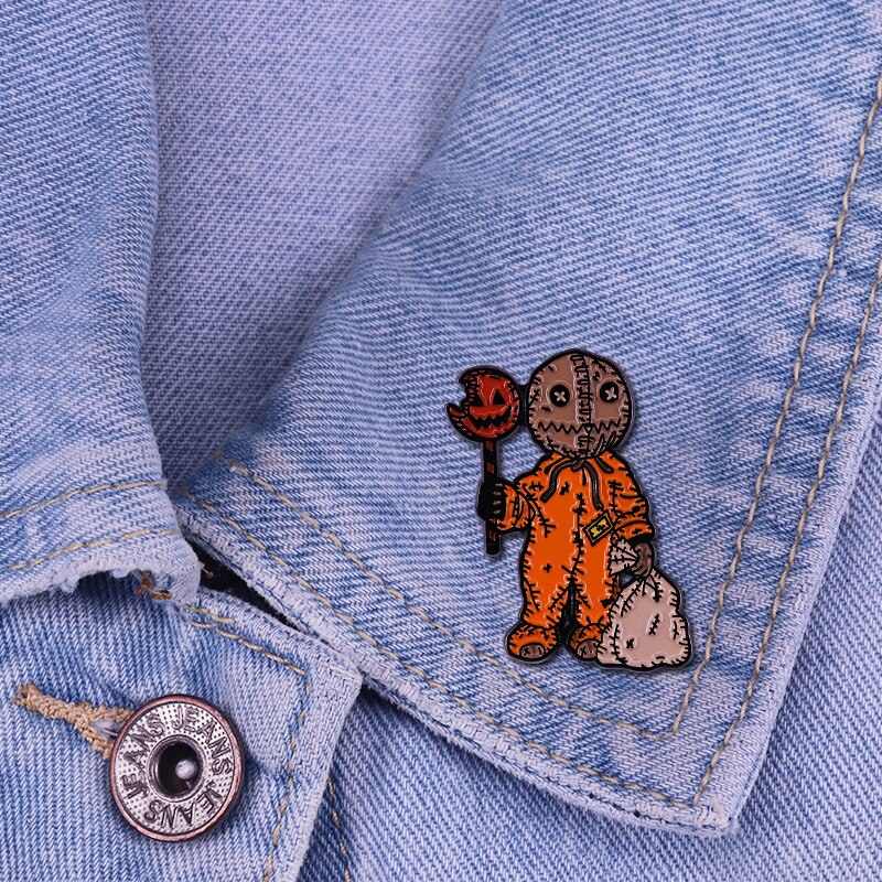 Pumpkin man Sam brooch thriller don't mess with kids inspiration badge 80s horror movie pin