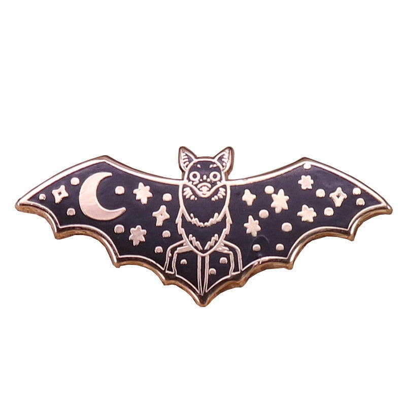 Weird Gothic Vampire Bat Brooch Celestial Witchcraft Badge Halloween Accessories