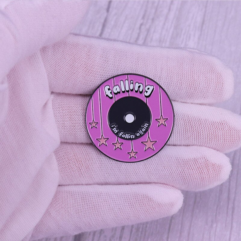 Fashion Style Single Falling Lyrics Inspiration Brooch Vinyl Record Badge Music Fan Accessories
