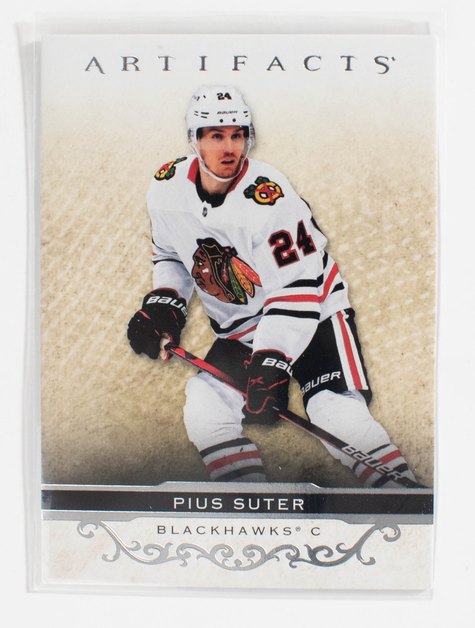 Pius Suter 5 Blackhawks Artifacts Hockey 21-22 UD