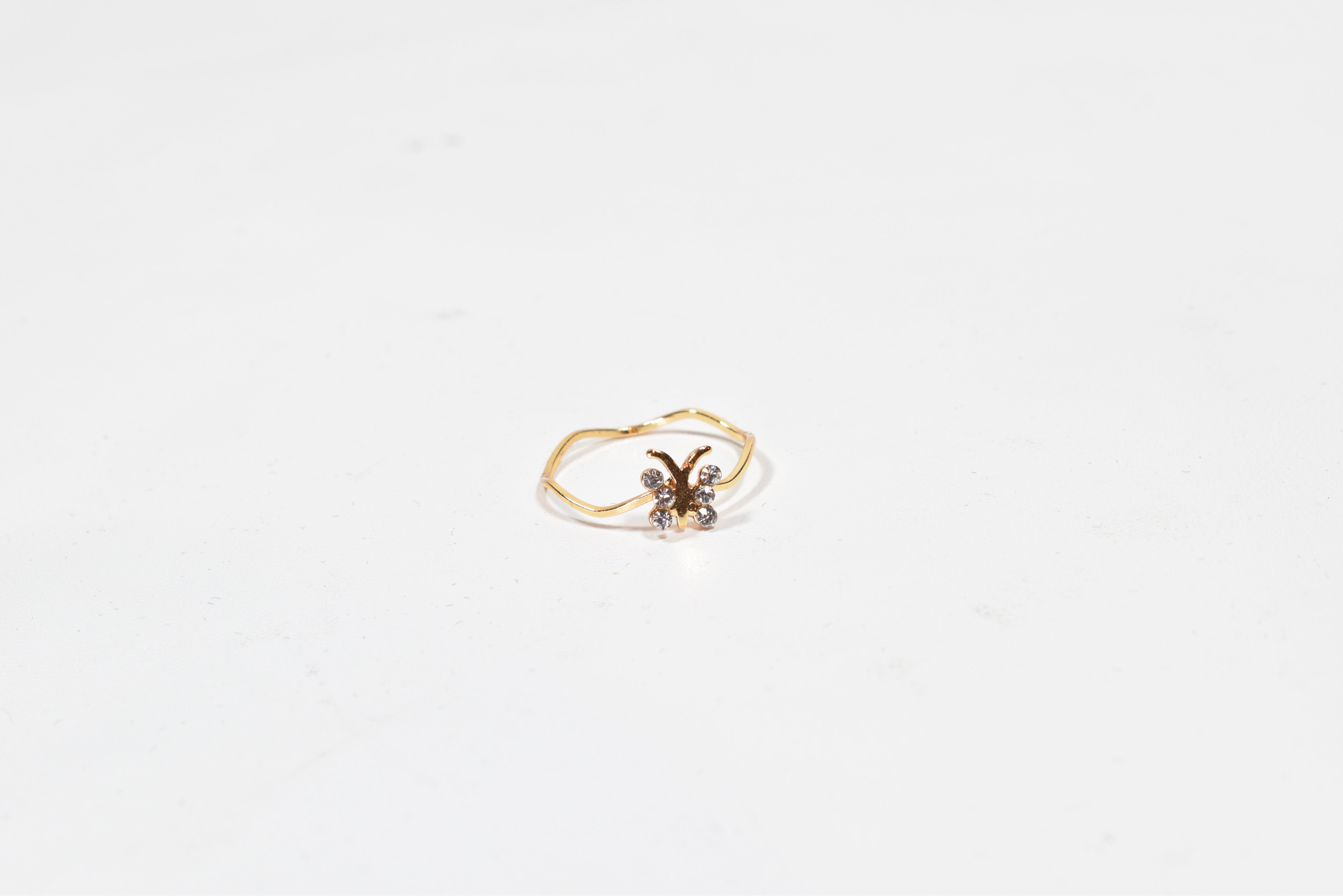 Size 7 Butterfly Crystal 6 Stone ring gold band used -00039