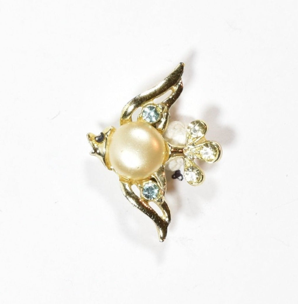 Brooch Pin Collectible Vintage Pin Used Fish 1 inch Stone and gold plated pearl