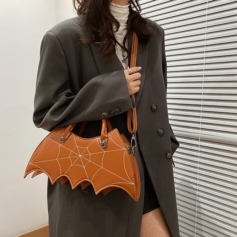 Spider Web Shapes Bags For Women 2022 New Funny Handbags Ladies Punk Style Crossbody Purses Female Fashion Chains Messenger Flap