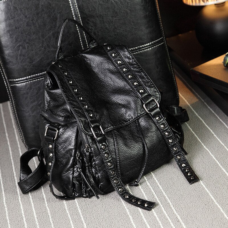 Rivet Designer Backpacks Women Genuine Sheep Leather Backpacks Punk Lady Girl Big Travel Bags Gothic Student School Bag
