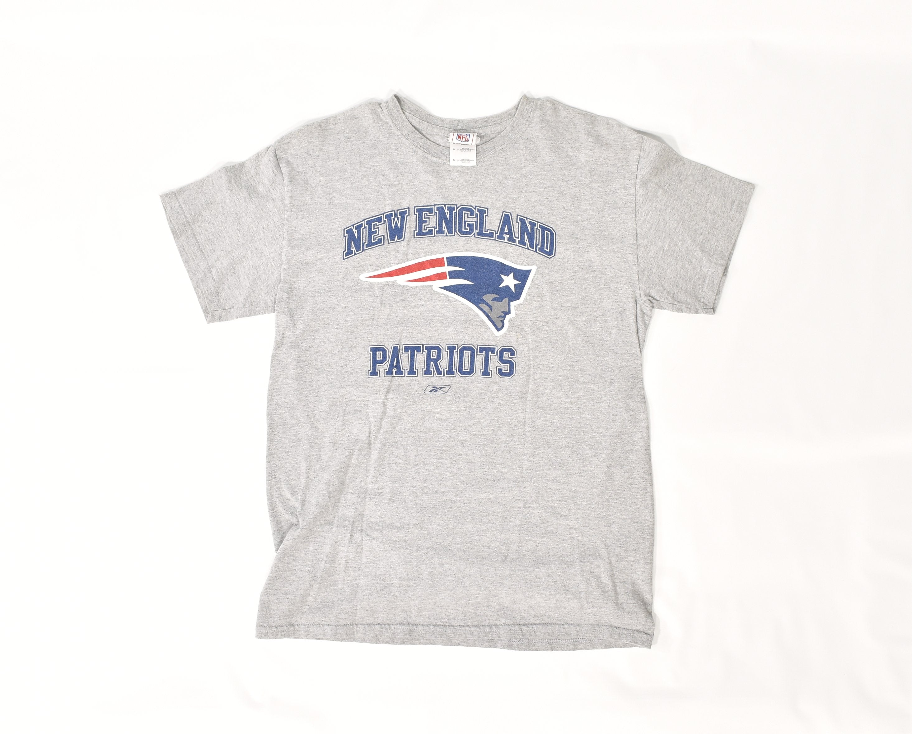 New England Patriots mens t shirt Medium NFL Football Used