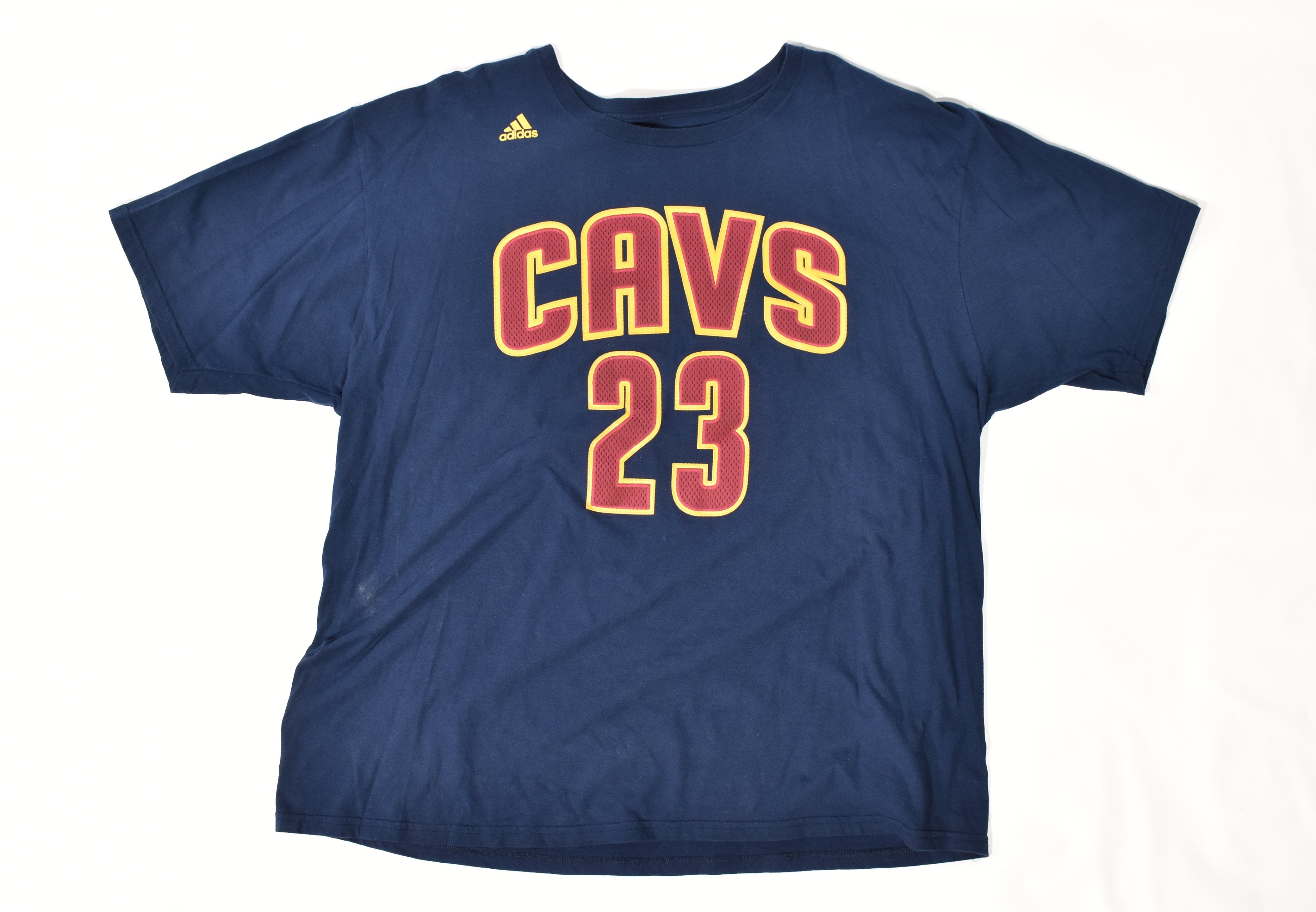 Cavs 23 NBA Basketball 2 XL Adidas used mens t shirt