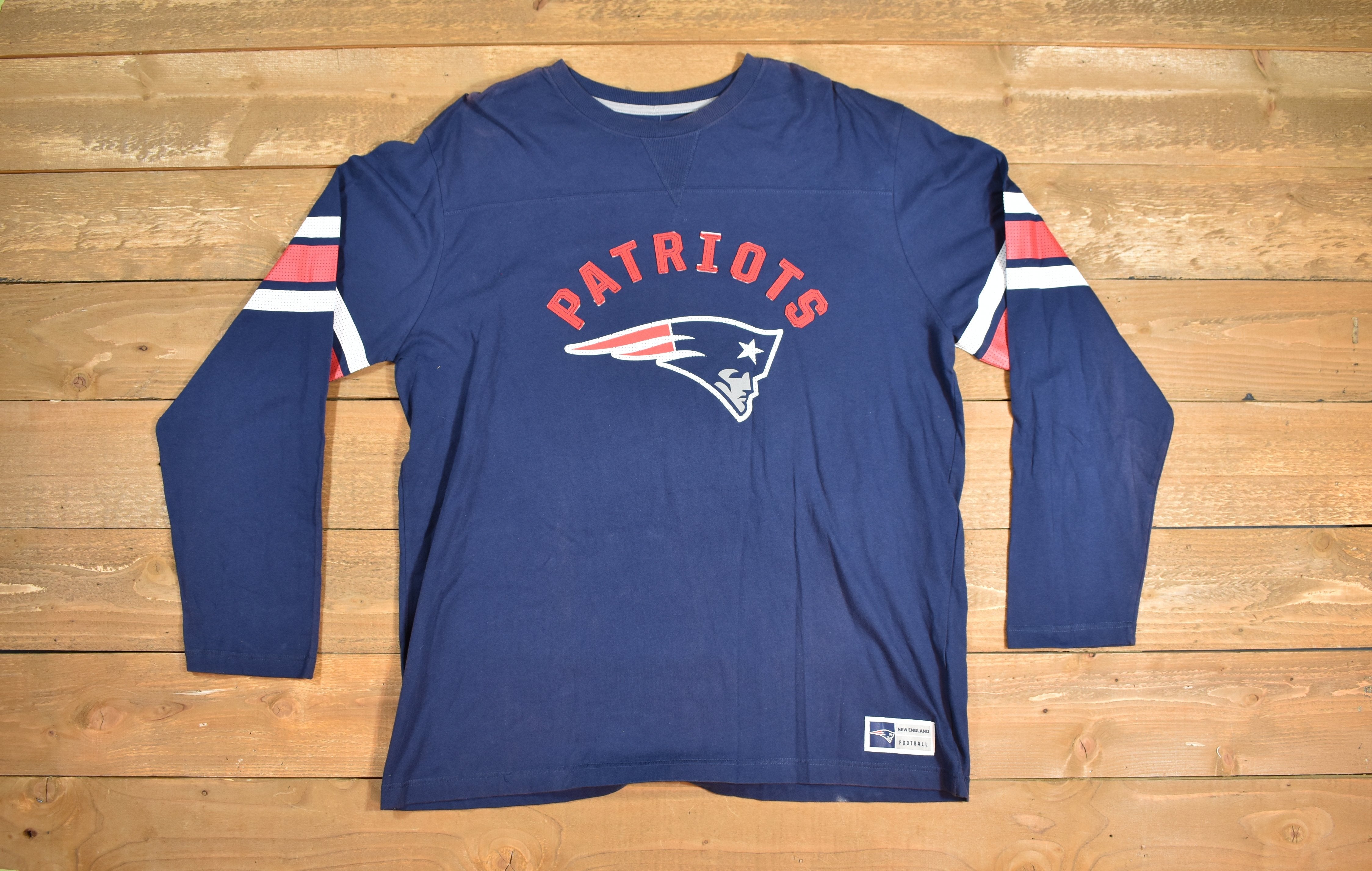 New England Patriots  Large Mens long sleeve tee Blue new NFL Football USED